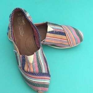 Toms women’s size 9 classic striped